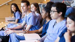 How Nursing Students Can Navigate Legal Issues in Clinical Settings
