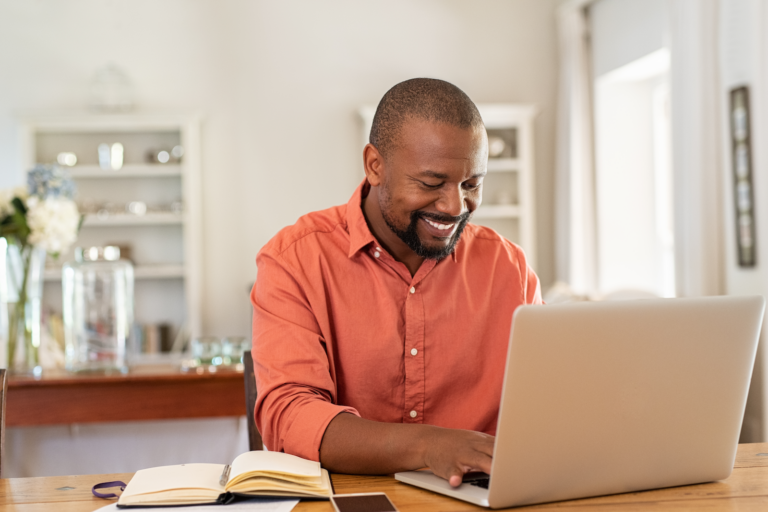 6 Reasons Why Online Learning Is A Smart Choice For Busy Adults