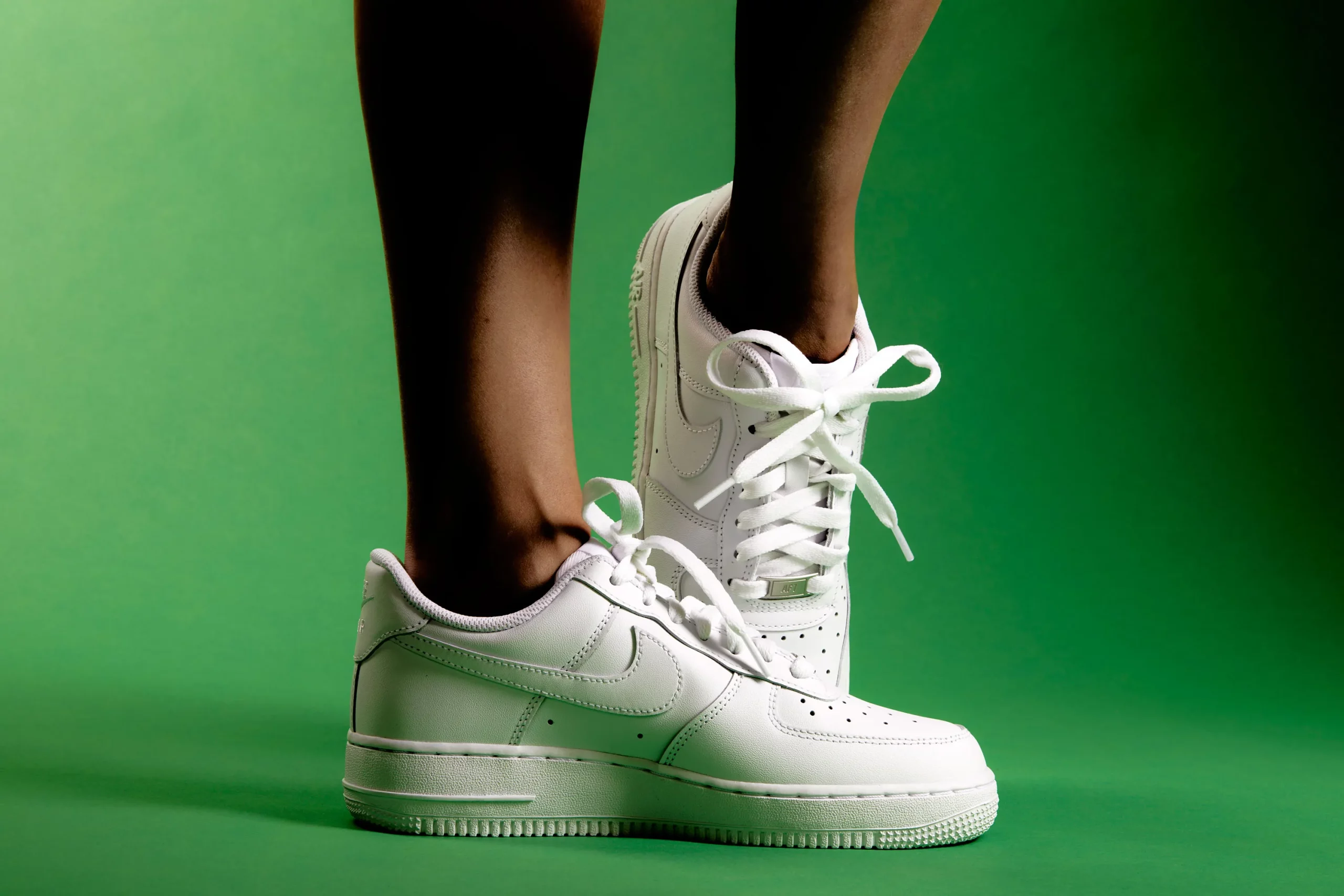 Why Low Top Sneakers are a Must-Have in Your Shoe Collection